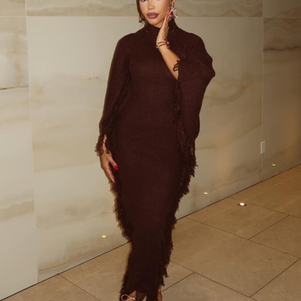 NWT  Brown Fringe Knit Maxi Dress - L - Western Boho Sweater Dress Quiet Luxury
